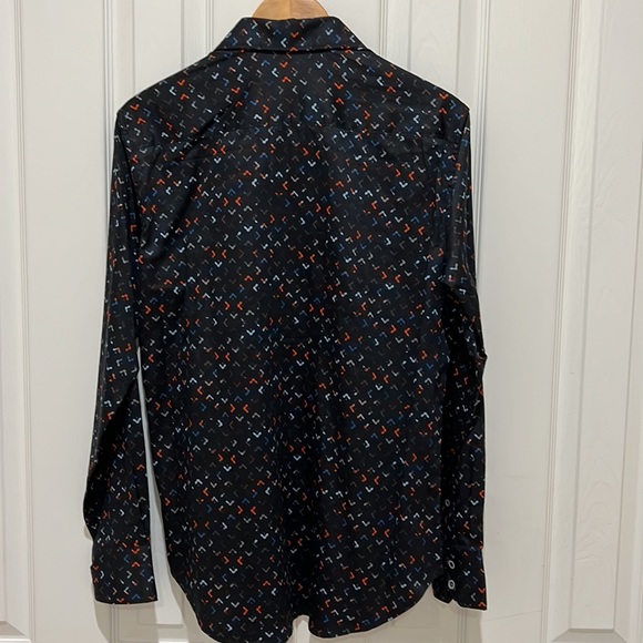 NWOT Robert Graham full sleeve shirt - Picture 2 of 9